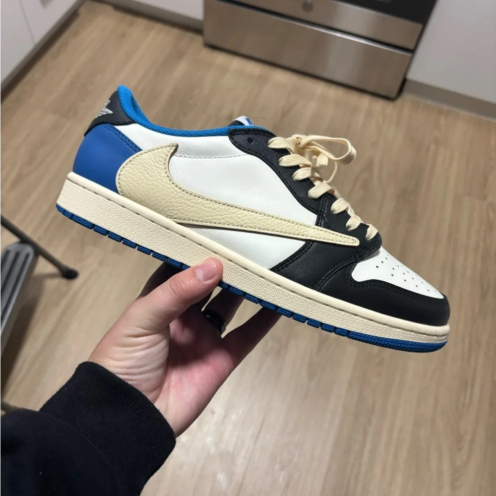 Jordan retro 1 low Travis Scott blue - Picture 1 of 9